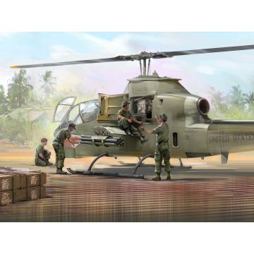 ICM 1:35 Helicopter Ground Personnel (Vietnam War) 4 Figures Plastic Model Kit
