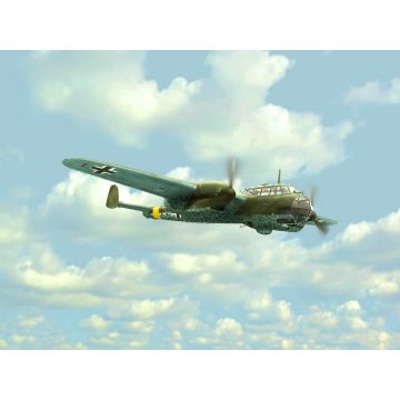 ICM 1:72 Do 215B-4 WWII Reconnaissance Plane Plastic Model Kit