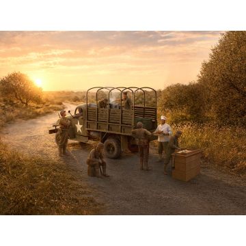 ICM 1:35 Festive Dinner on the Front Line (U.S. WWII G7117 Kitchen Truck with Figures & Accessories) Plastic Model Kit