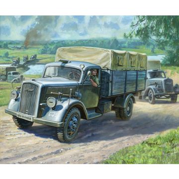 Zvezda 1:100 German 3T Truck Plastic Model Kit
