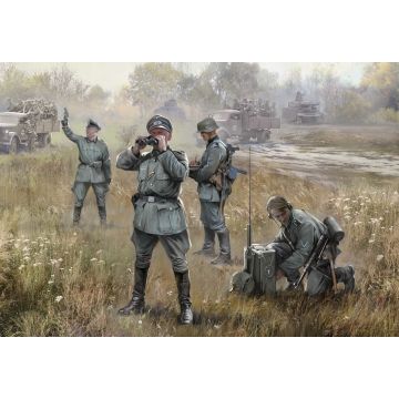 Zvezda 1:72 German HQ WWII Staff Plastic Model Kit