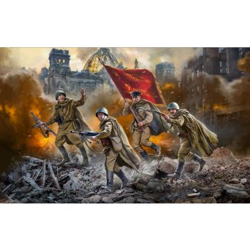 Zvezda 1:72 WWII Soviet Guards Infantry Plastic Model Kit