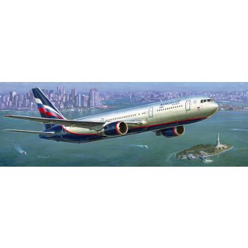 Zvezda 1:144 Boeing 767-300 Plastic Model Kit