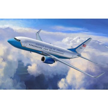Zvezda 1:144 Boeing 737-700 Plastic Model Kit